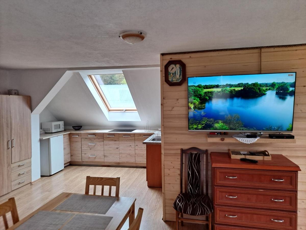 Agroturystyka Pod Kasztanem Lutowiska Exteriör bild
