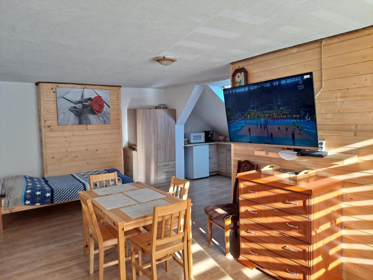 Agroturystyka Pod Kasztanem Lutowiska Rum bild