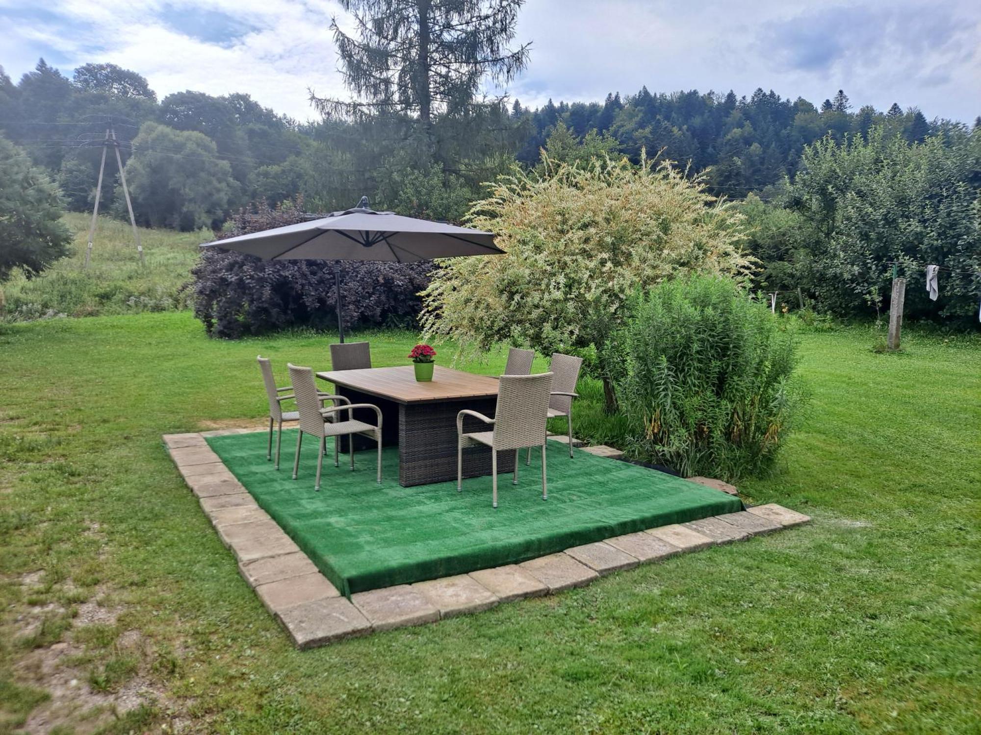 Agroturystyka Pod Kasztanem Lutowiska Exteriör bild